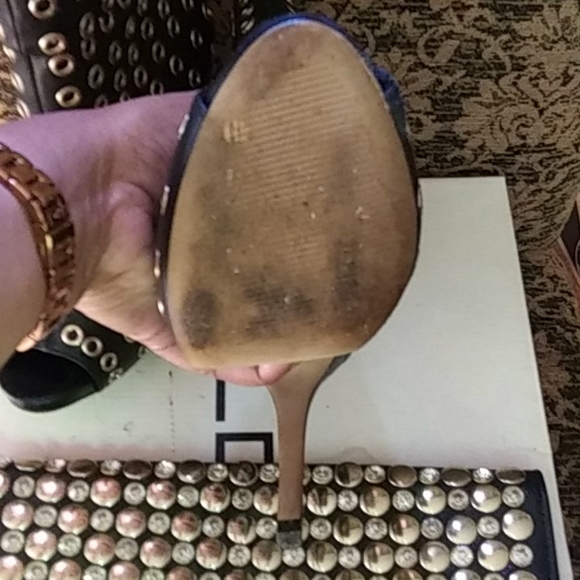 Ankle Boot - Picture 2 of 5